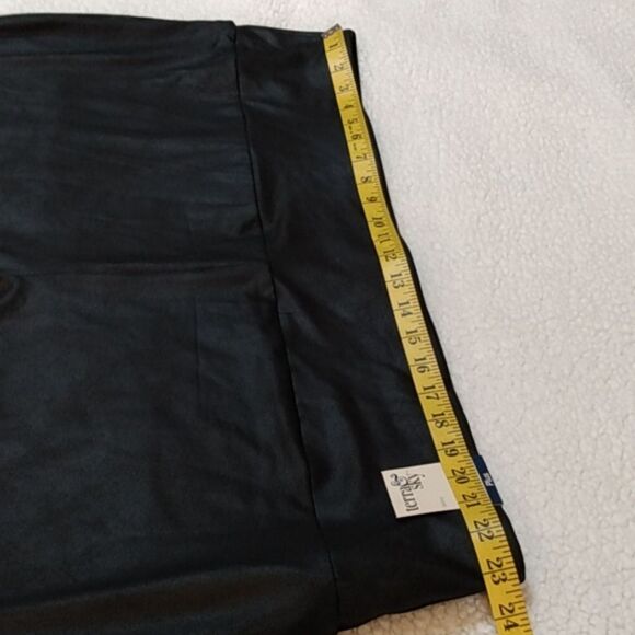 Terra & Sky shiny black leggings - Picture 11 of 16